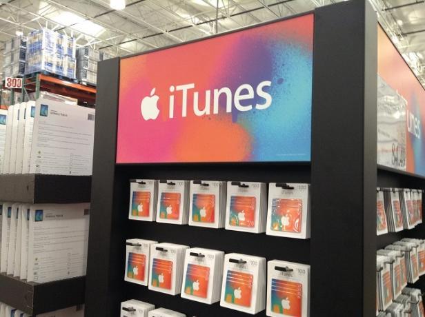 „iTunes“ dovanų kortelių stovas