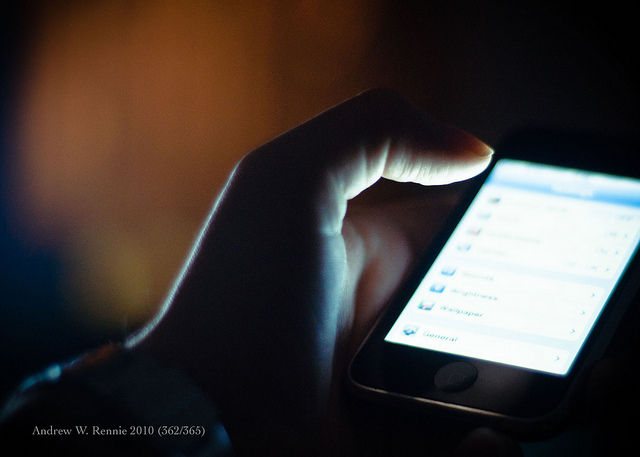 kaip „tavo išmanusis telefonas“ daro įtaką tavo protui ir kūnui-mokslui-nykščiams-supervalstybėms