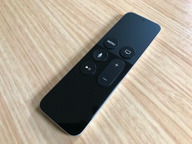 Kaip nustatyti ir naudoti „Apple TV“ „Apple TV“ nuotolinio valdymo pultą