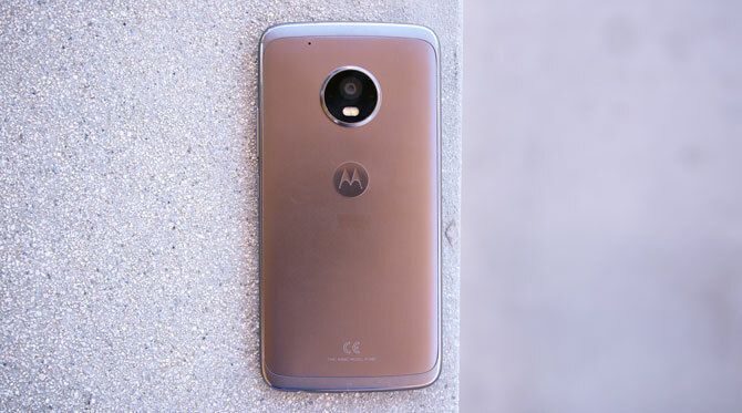 „Moto G5 Plus“ apžvalga: kietas vidutinės klasės telefonas „moto 2“