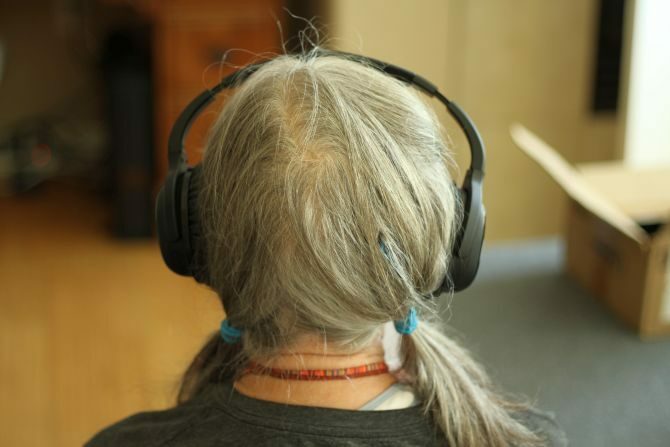 Ar Audeara A-01 belaidės ausinės gali padėti senatvėje prarasti klausą? (Peržiūra ir dovana) audeara a01 ausinės veikia kaip reklamuojama 670x447