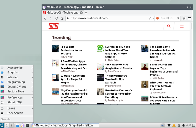 „LXQt“ programos meniu ir atvira interneto naršyklė
