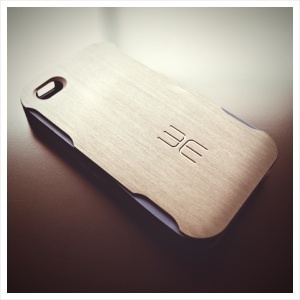 „Edge Design Alfa“ „iPhone 4 / 4S“ apžvalgos ir „Giveaway“ briaunų dizaino „alfa iPhone“ apžvalga