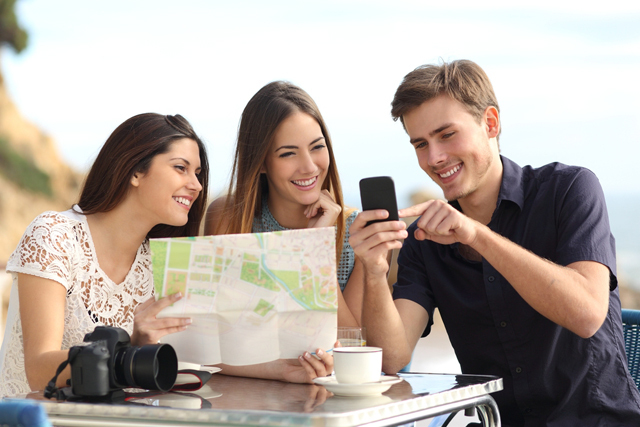 18 kelionių programų, skirtų Apple Watch Explorers Tourists shutterstock 235761862