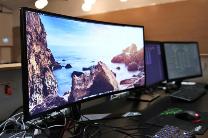„LG 34“ „UltraGear“ lenktas žaidimų monitorius: vienintelis monitorius, kurio visada norėsite! lg išlenktas ultra plataus masto monitorius