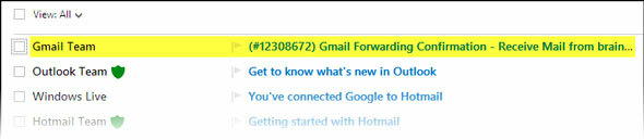 naudojant „Outlook“ ir „Gmail“